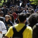 A crowd of UIC students on campus