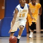 Paris Burns playing for Vincennes