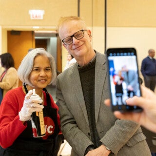 UIC faculty and staff enjoyed hot chocolate with Chancellor Marie Lynn Miranda during special events Dec. 3 and 5 at Student Center East and Student Center West.
Photos by Jenny Fontaine UIC faculty and staff enjoyed hot chocolate with Chancellor Marie Lynn Miranda during special events Dec. 3 and 5 at Student Center East and Student Center West. Photos by Jenny Fontaine